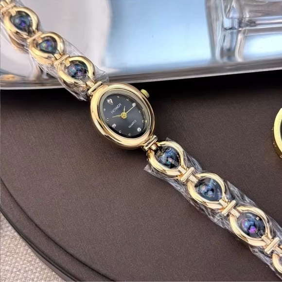 Vintage Ombre Black Pearl Gold Plated Women’s Bracelet Watch